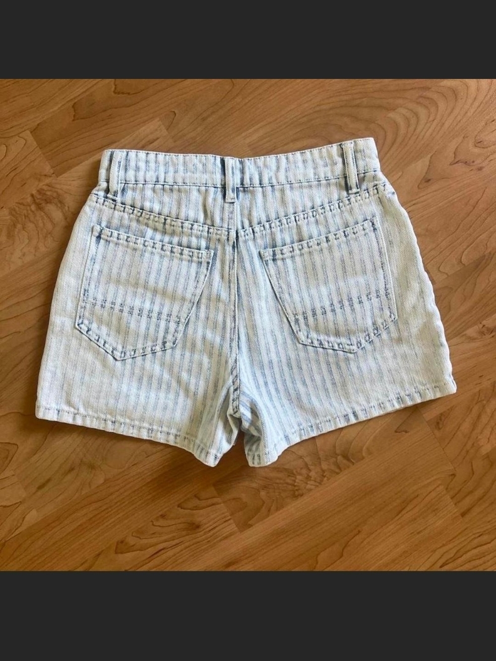 Faherty Striped Shorts - Picture 2 of 2